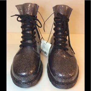 URBAN OUTFITTERS Rubber Rain Boots NEW no box